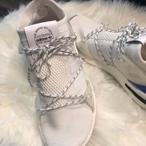 Women’s Adidas Sneakers - Picture 4 of 4